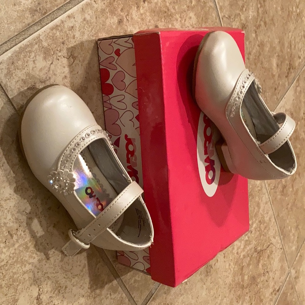 Dress shoes